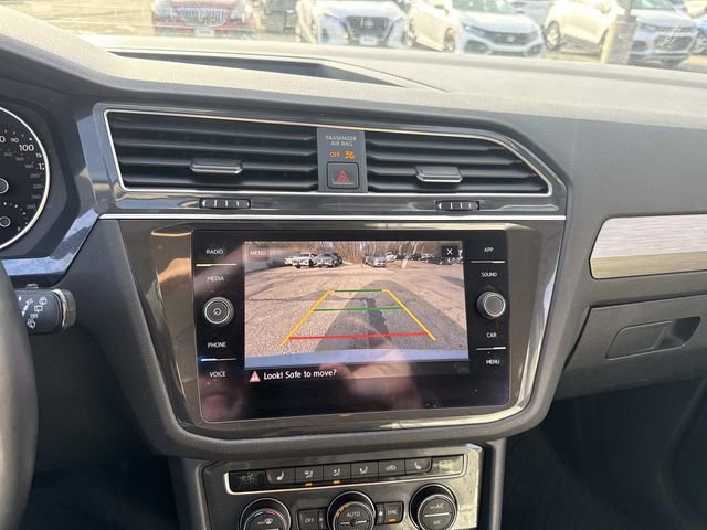 Used 2019 Volkswagen Tiguan SE w/ Panoramic Sunroof Package image 23