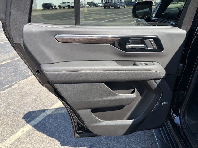 New 2026 Chevrolet Tahoe Premier w/ Sun And Tow Package AWD/4WD image 24