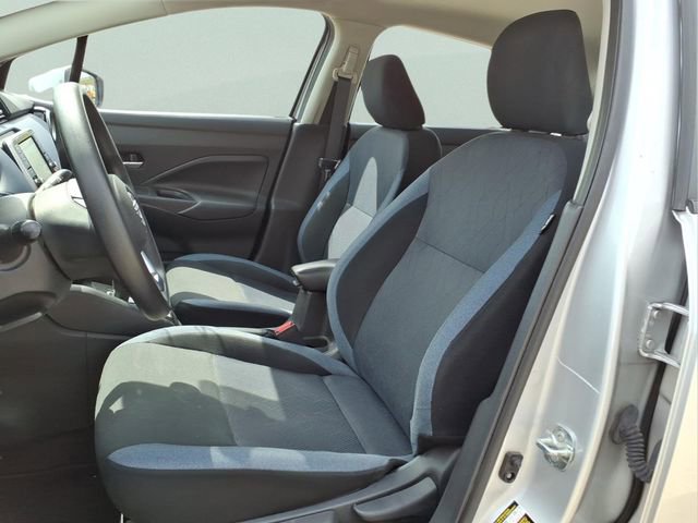 Used 2023 Nissan Versa SV image 12