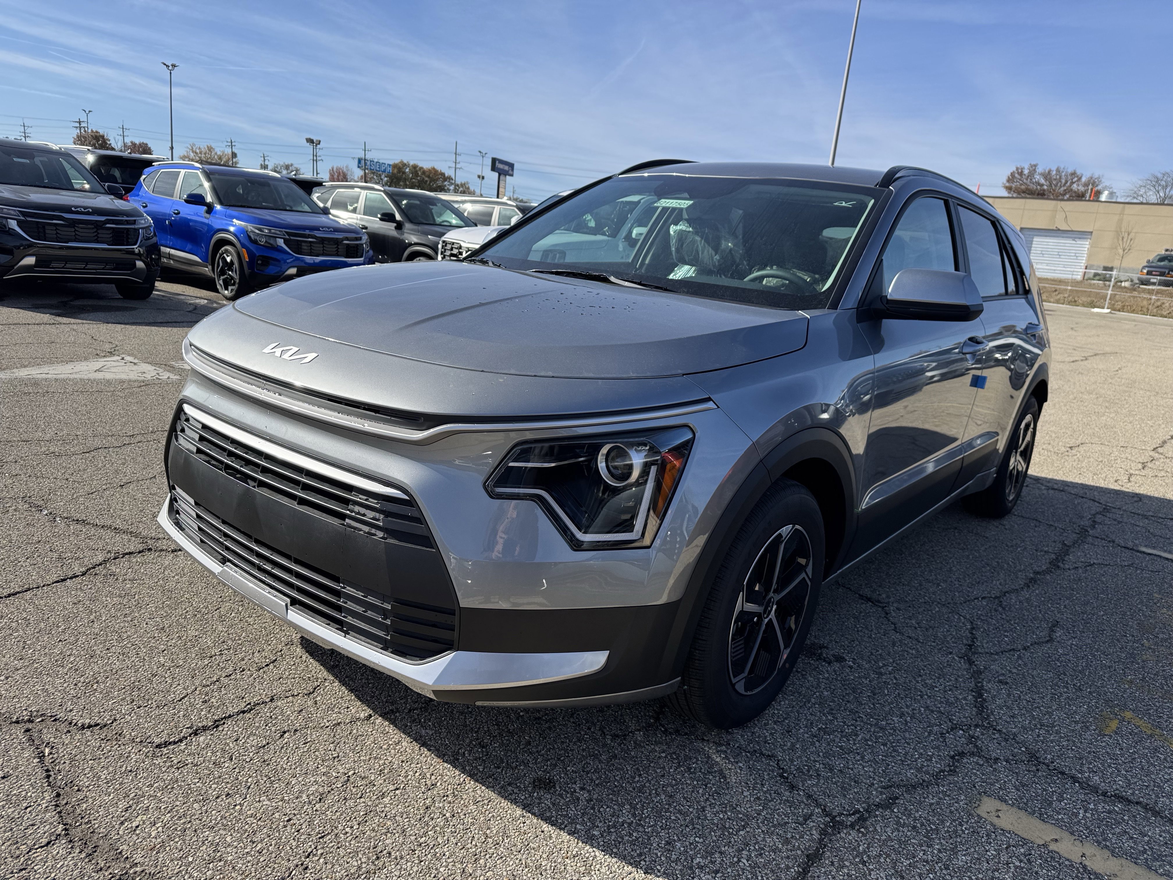 New 2026 Kia Niro LX image 5