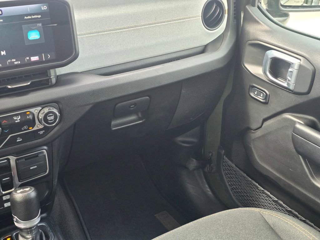 Used 2024 Jeep Wrangler Unlimited AWD/4WD image 17