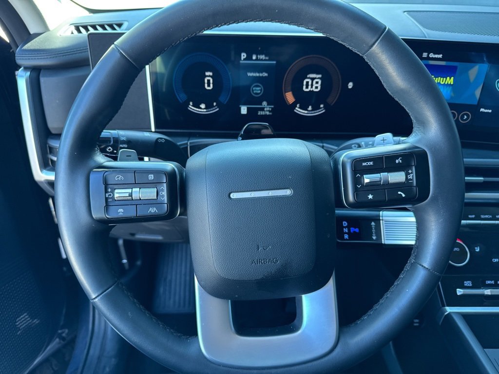 Used 2025 Hyundai Santa Fe SEL image 3