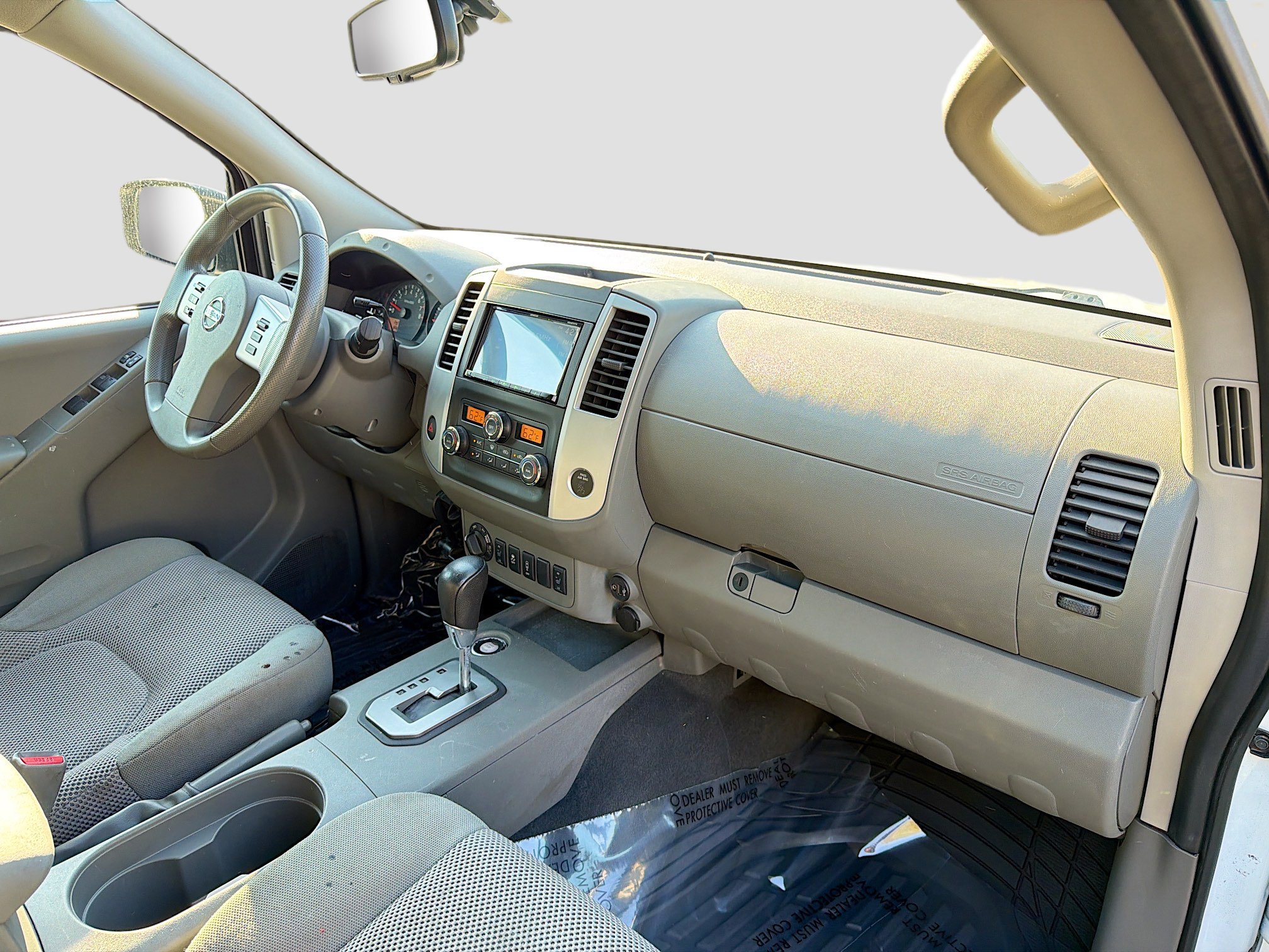 Used 2020 Nissan Frontier SV image 12