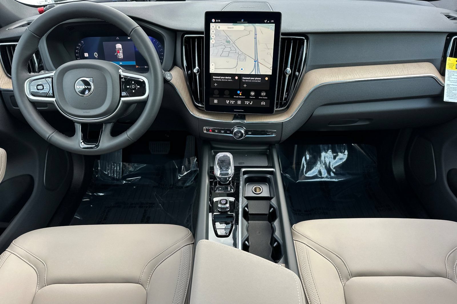New 2026 Volvo XC60 B5 Plus w/ Climate Package AWD/4WD image 12