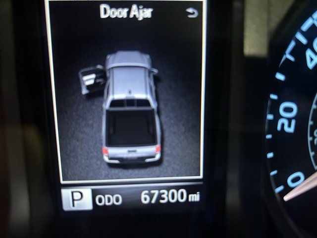 Used 2017 Toyota Tacoma SR5 image 11