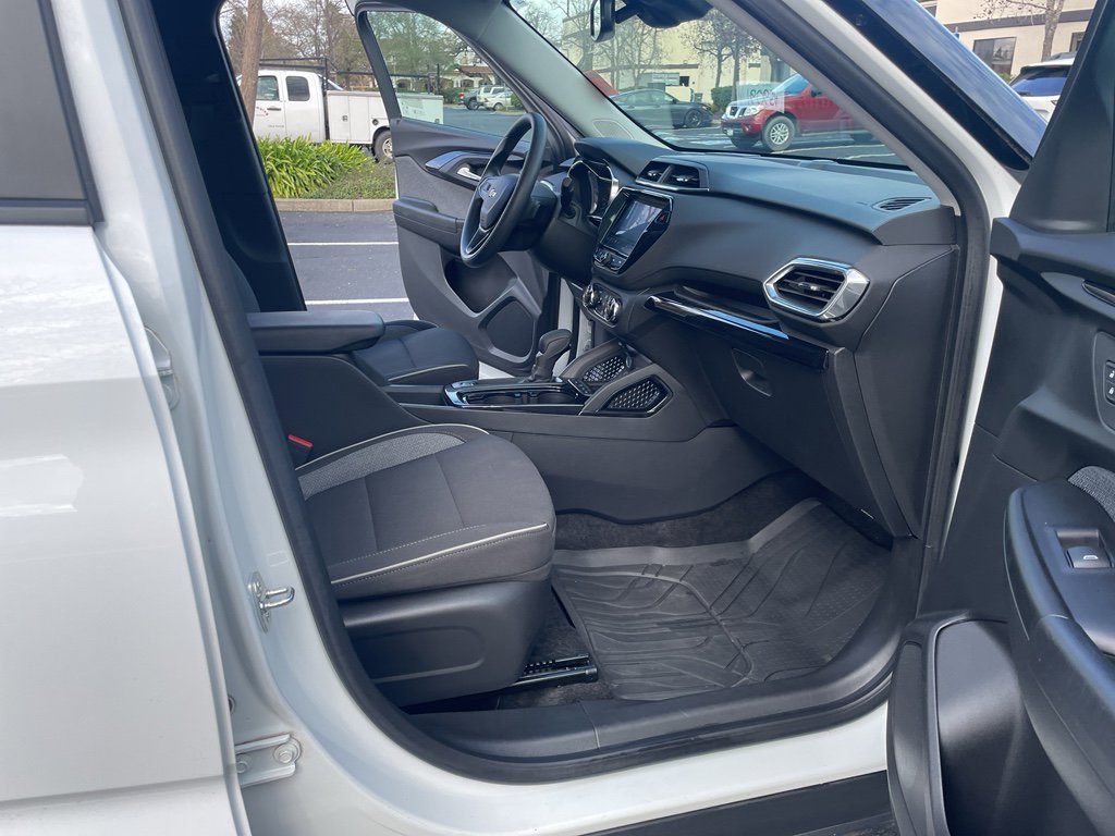 Used 2023 Chevrolet TrailBlazer LT w/ Convenience Package image 48