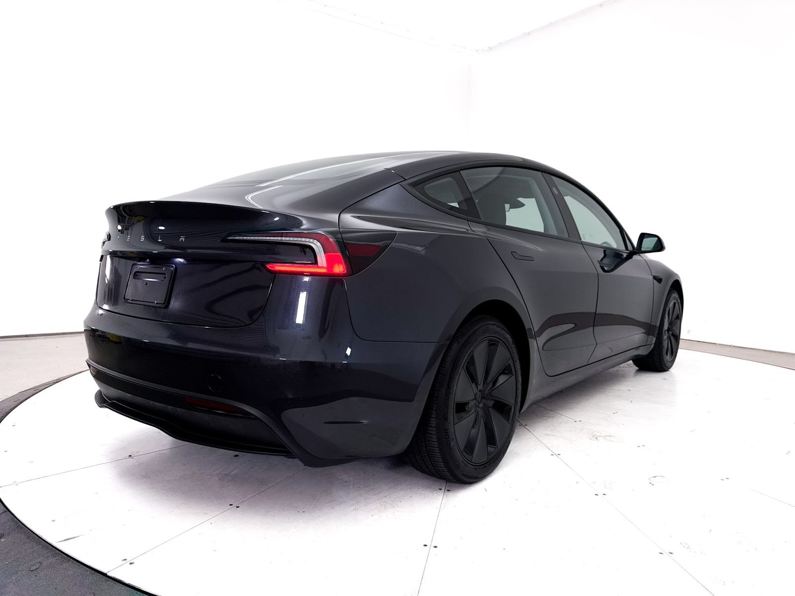 Used 2025 Tesla Model 3 Long Range RWD image 17
