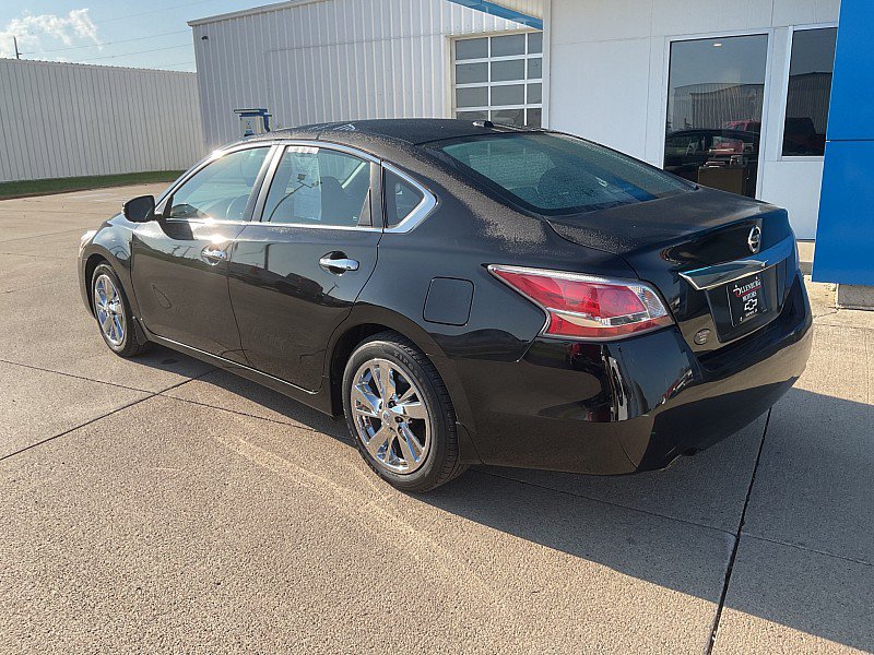Used 2015 Nissan Altima 2.5 SL w/ Technology Package FWD image 8