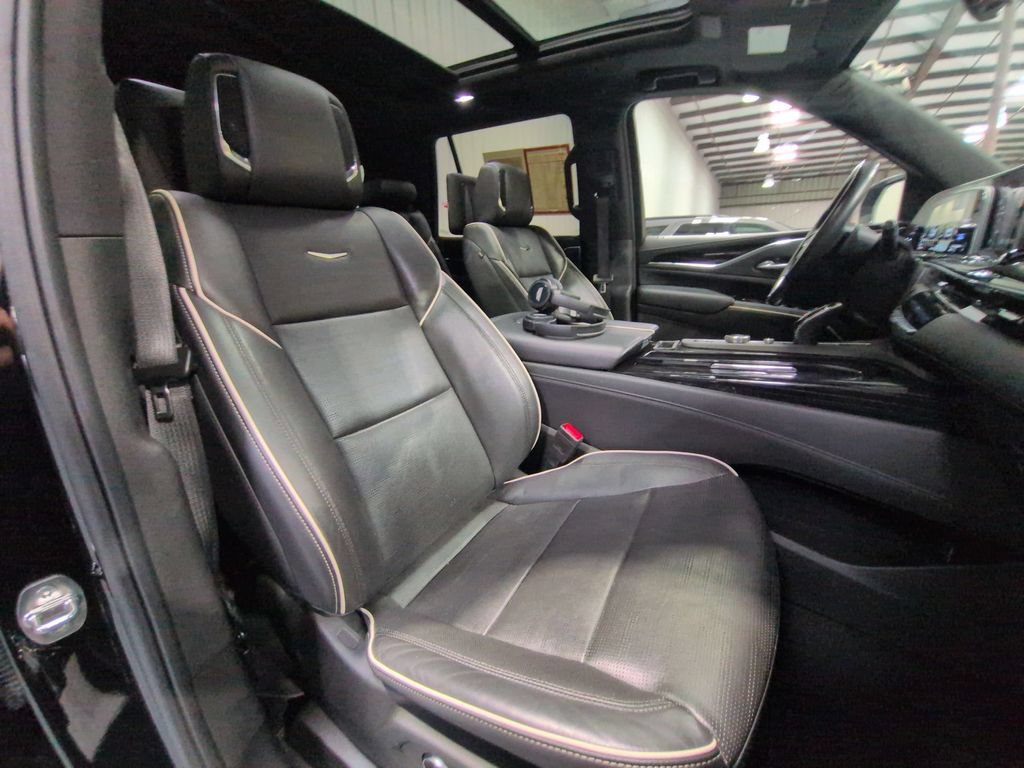Used 2023 Cadillac Escalade Sport AWD/4WD image 22