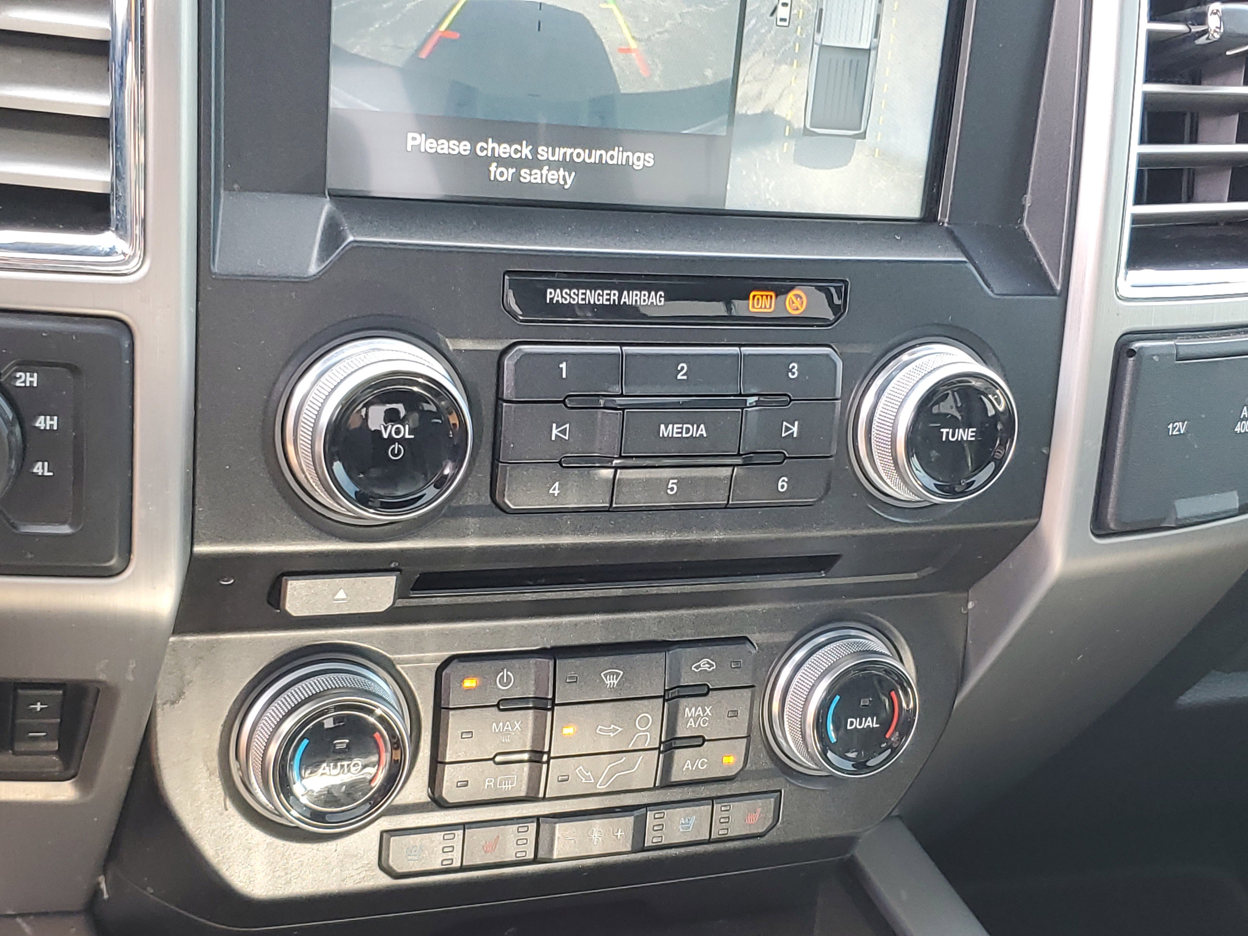 Used 2017 Ford F350 Platinum w/ Platinum Ultimate Package image 21