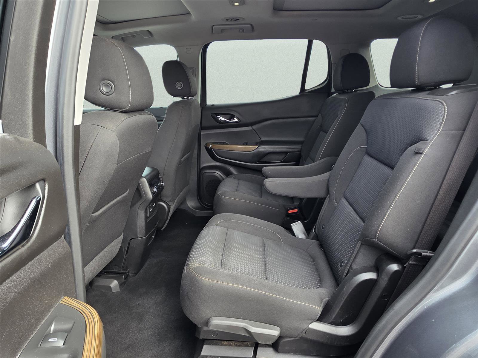 Used 2021 GMC Acadia SLE w/ Driver Convenience Package image 27