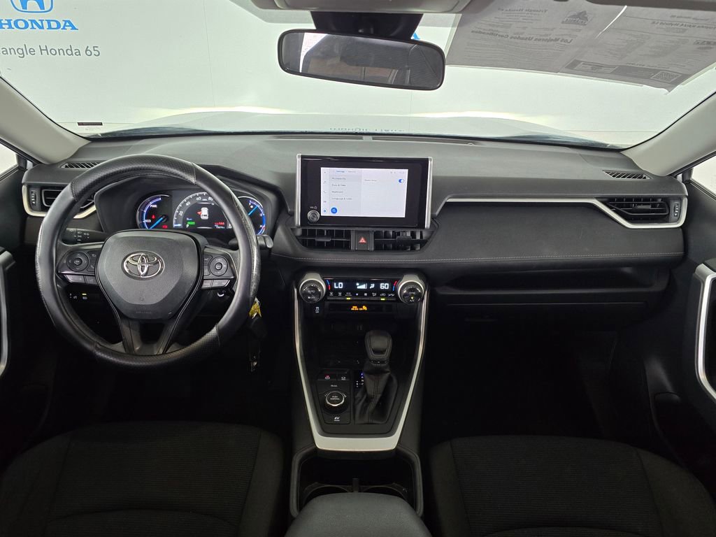 Used 2023 Toyota RAV4 LE AWD/4WD image 7