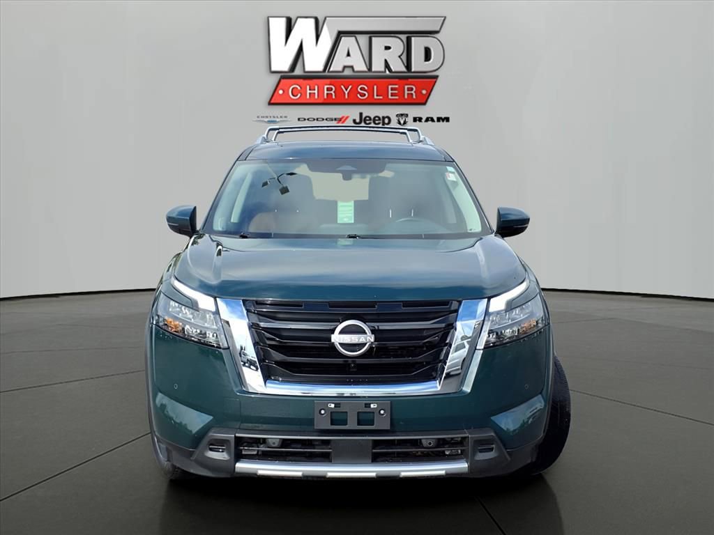 Used 2025 Nissan Pathfinder Platinum image 28