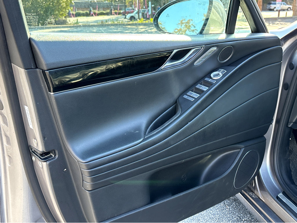 Used 2023 Genesis G80 2.5T image 17