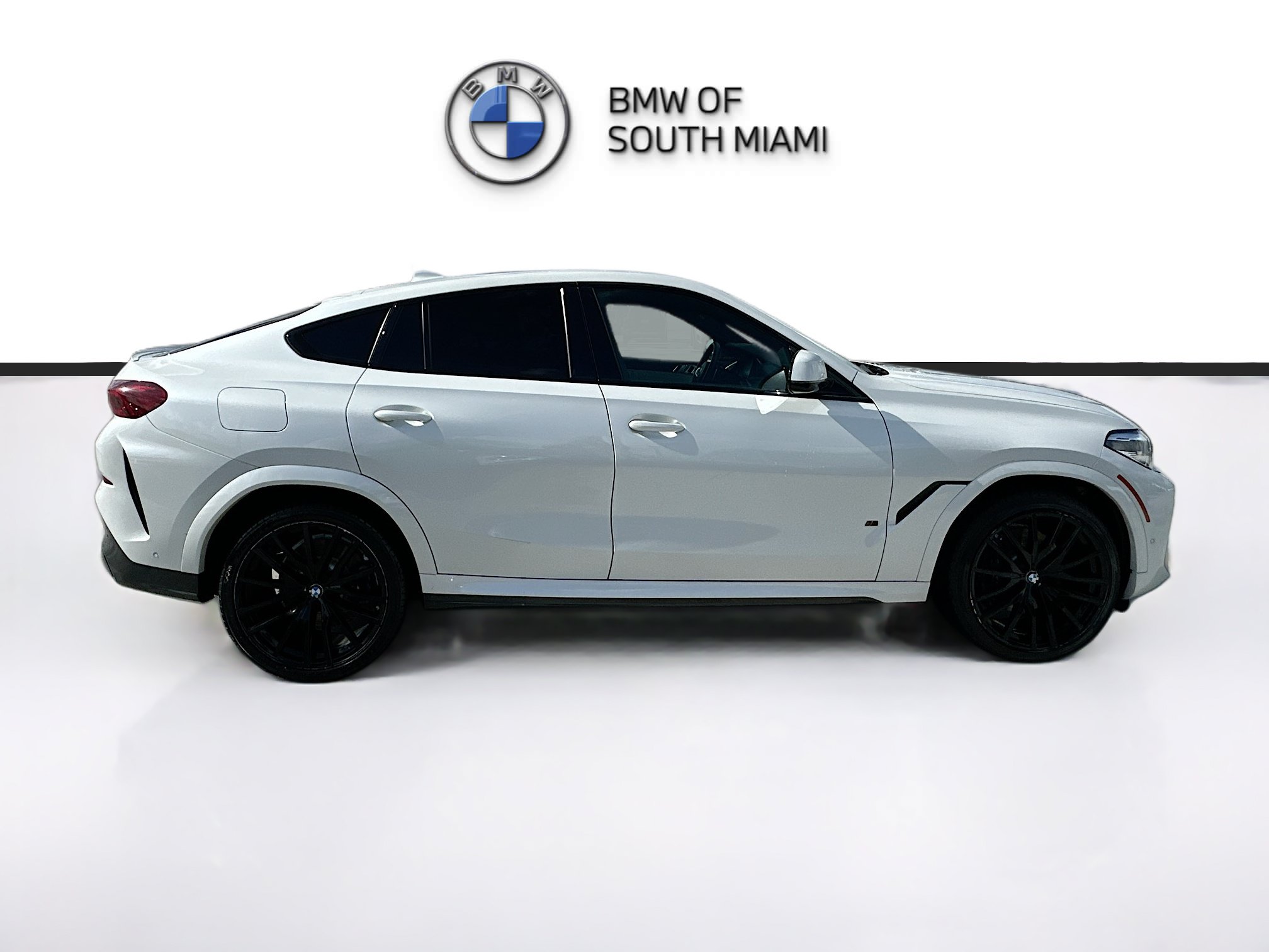 Used 2021 BMW X6 xDrive40i w/ M Sport Package AWD/4WD image 8