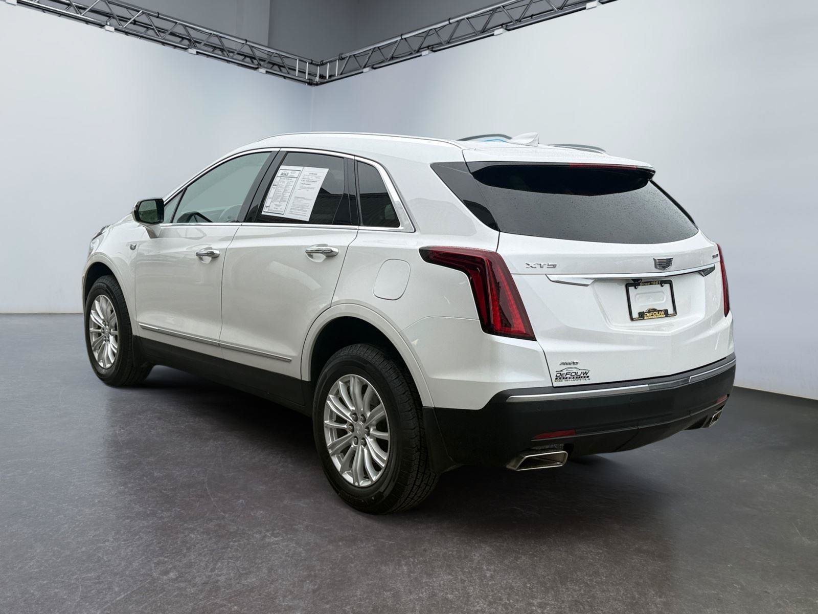 Used 2022 Cadillac XT5 Luxury w/ LPO, Floor Liner Package AWD/4WD image 5