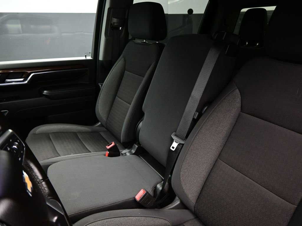 Used 2024 Chevrolet Silverado 2500 LT w/ Convenience Package image 23