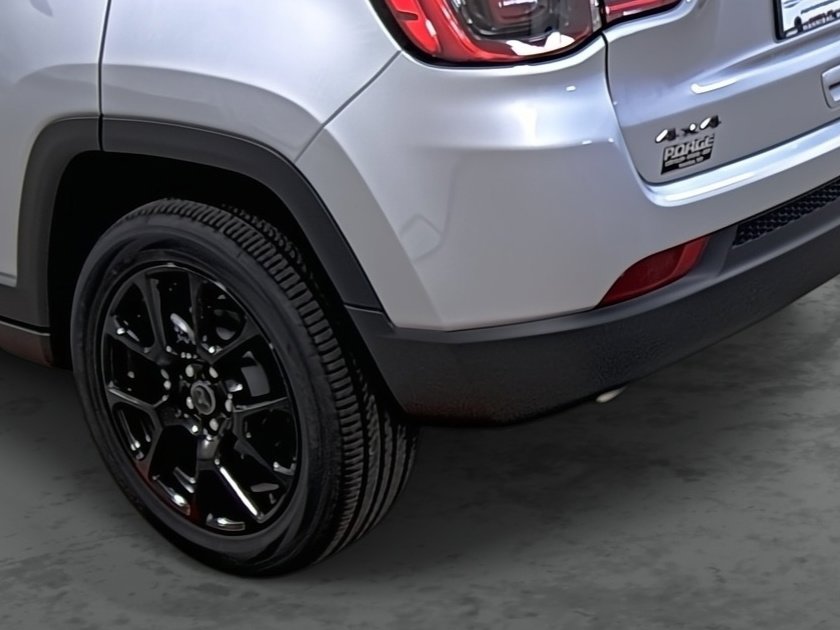 New 2026 Jeep Compass Latitude image 9