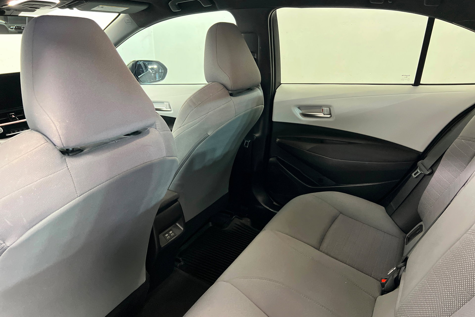 Used 2026 Toyota Corolla SE image 19