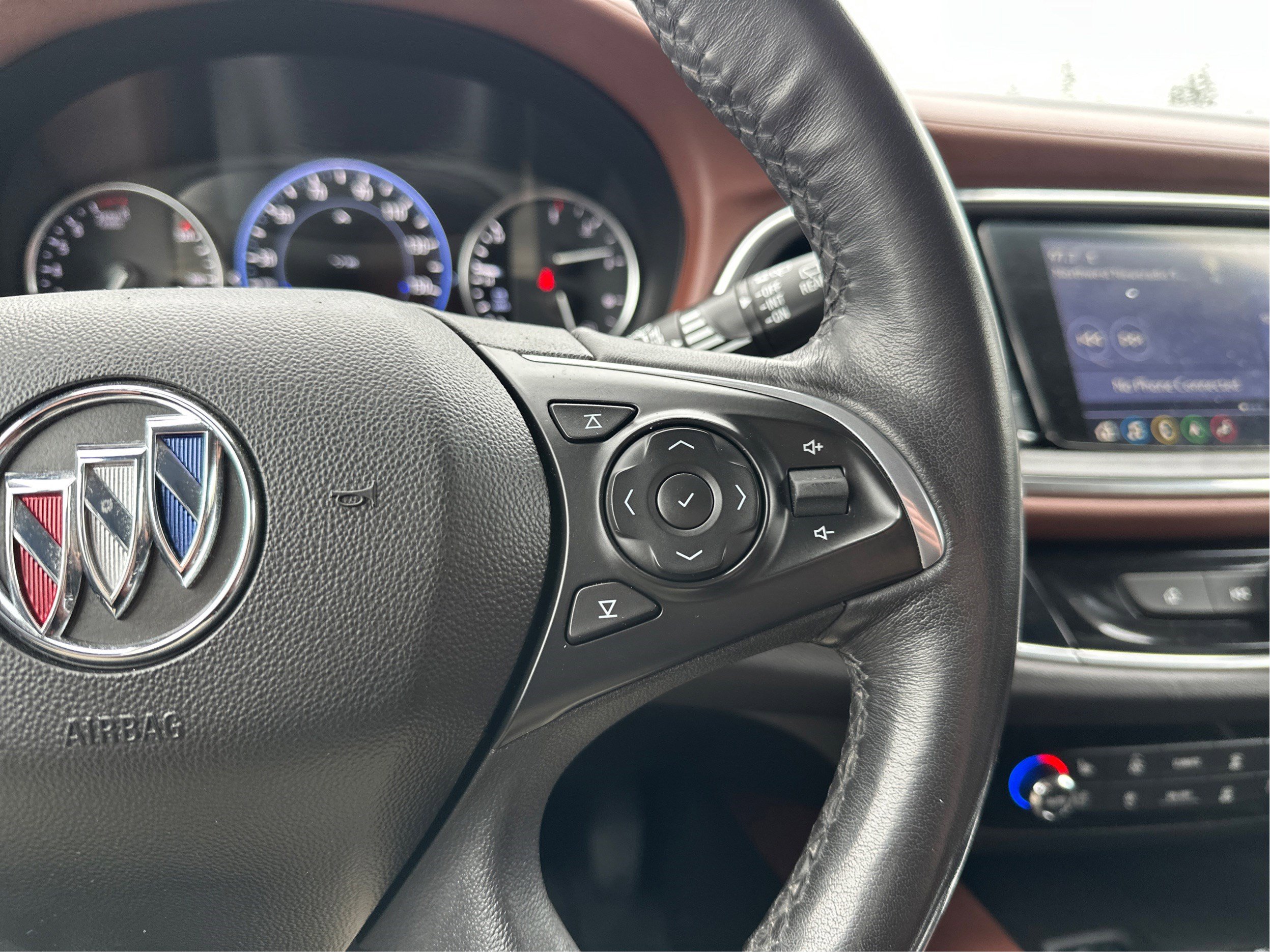 Used 2021 Buick Enclave Avenir w/ Avenir Technology Package AWD/4WD image 35