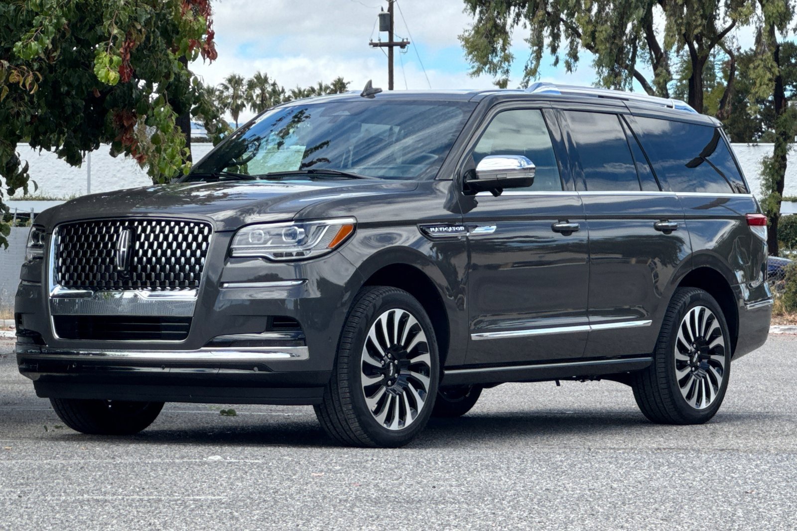 Used 2024 Lincoln Navigator Black Label image 8