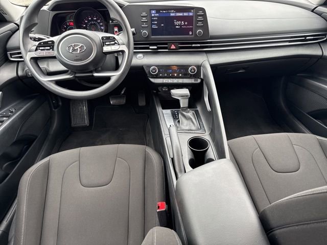 Used 2023 Hyundai Elantra SEL image 4