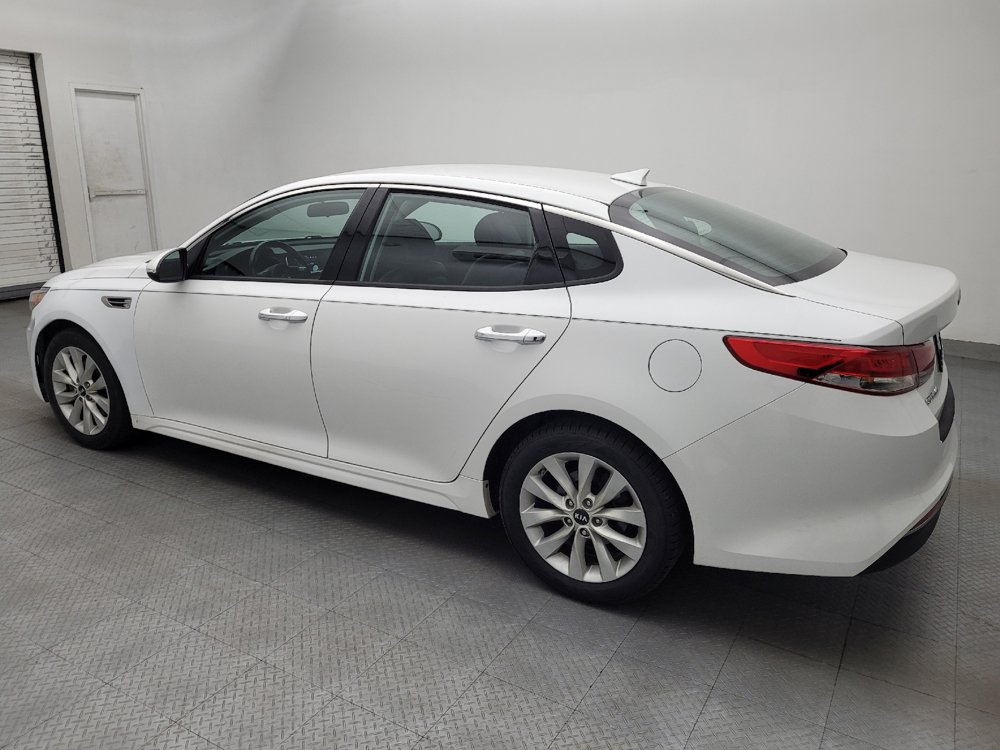 Used 2017 Kia Optima EX FWD image 3
