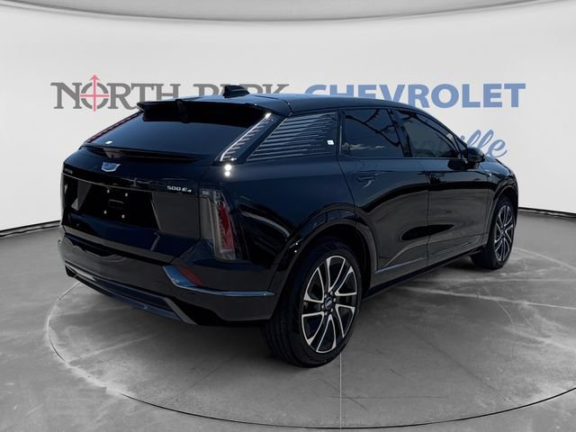 Used 2025 Cadillac Optiq Sport 1 AWD/4WD image 3