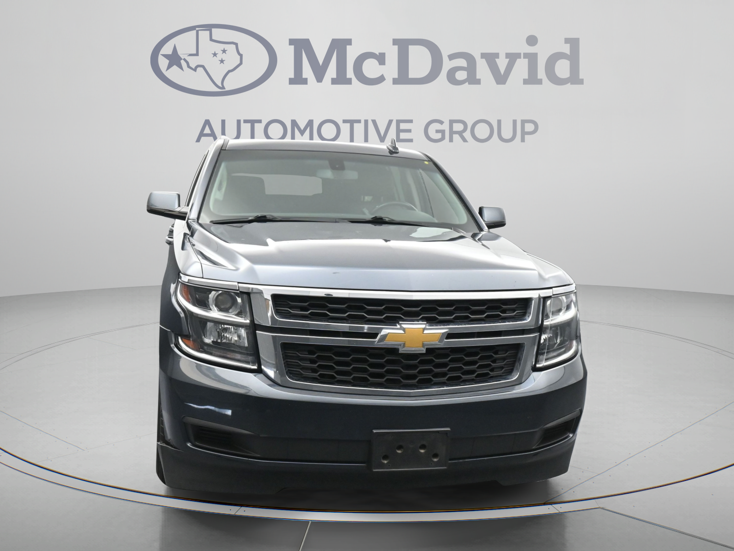 Used 2020 Chevrolet Suburban LS RWD image 2