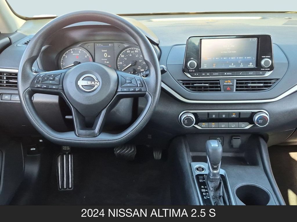 Used 2024 Nissan Altima 2.5 S FWD image 13