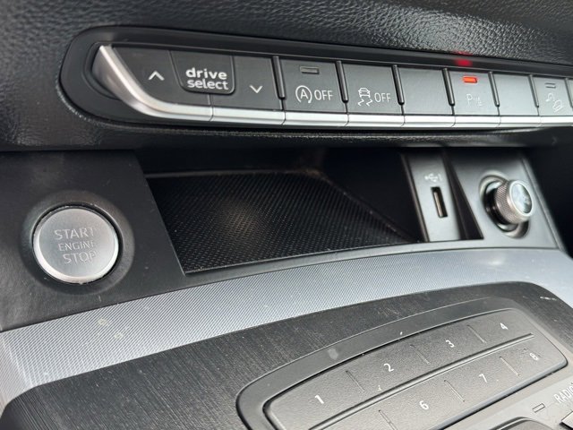 Used 2020 Audi Q5 2.0T Premium w/ Titanium Sport Package image 18