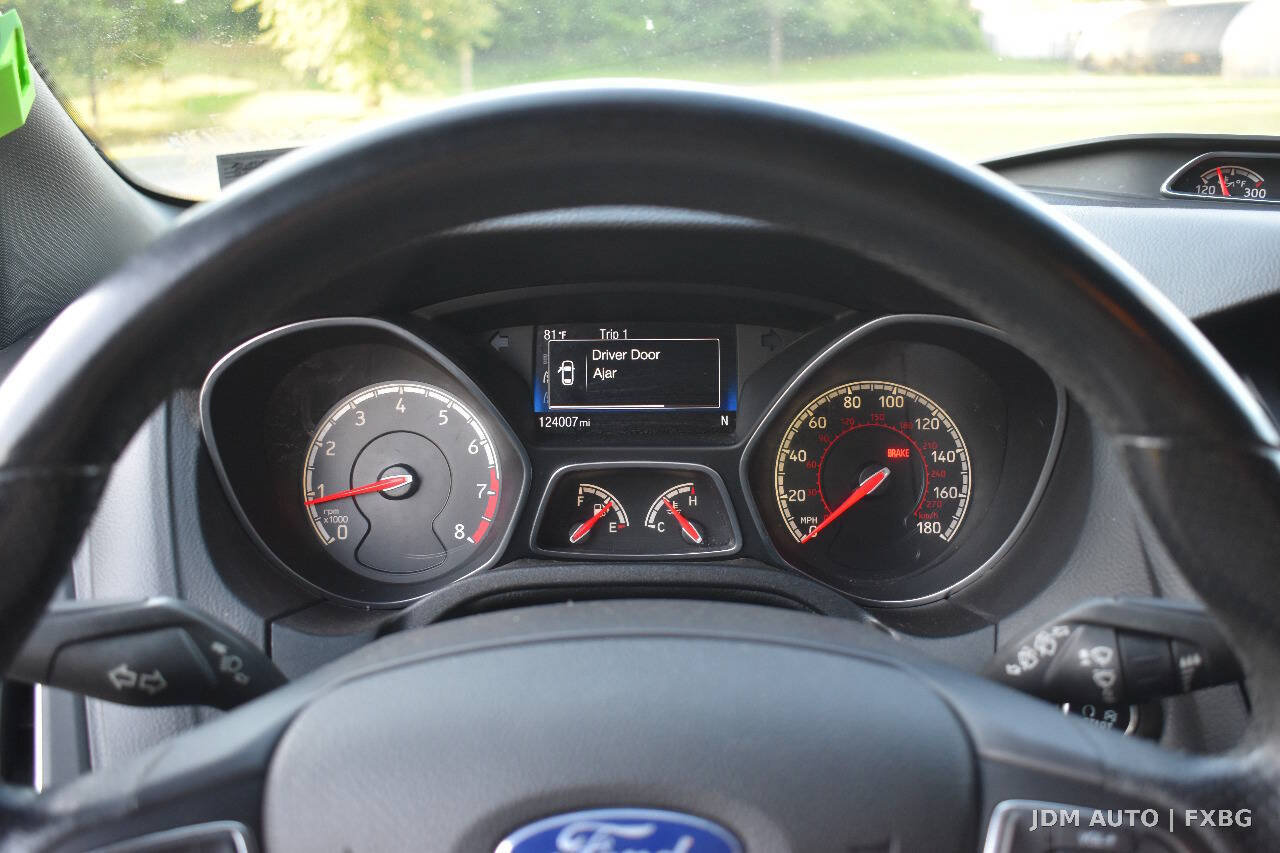 Used 2017 Ford Focus ST FWD image 22