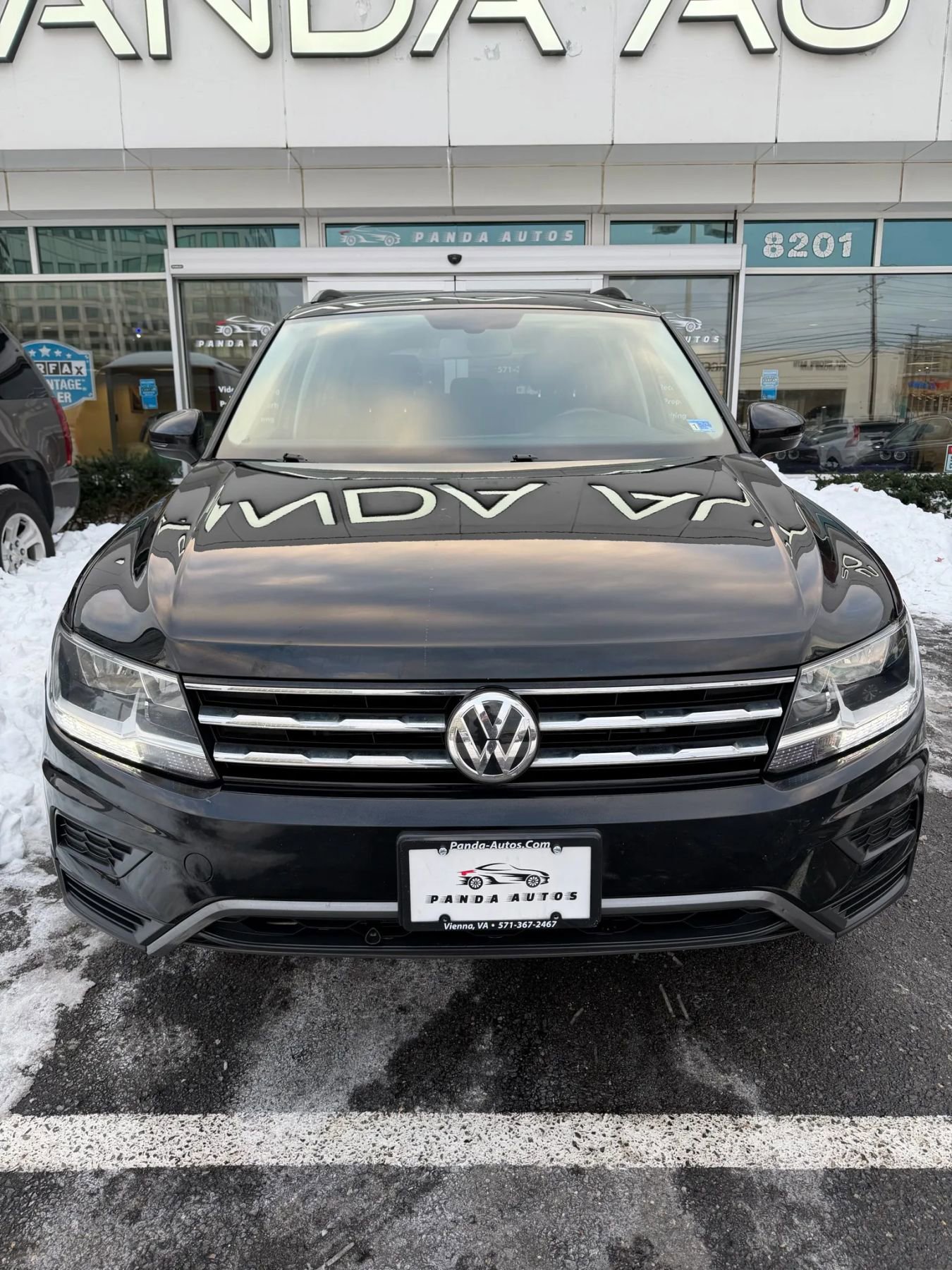 Used 2020 Volkswagen Tiguan S image 2