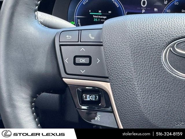 Used 2025 Toyota Crown Signia AWD/4WD image 23