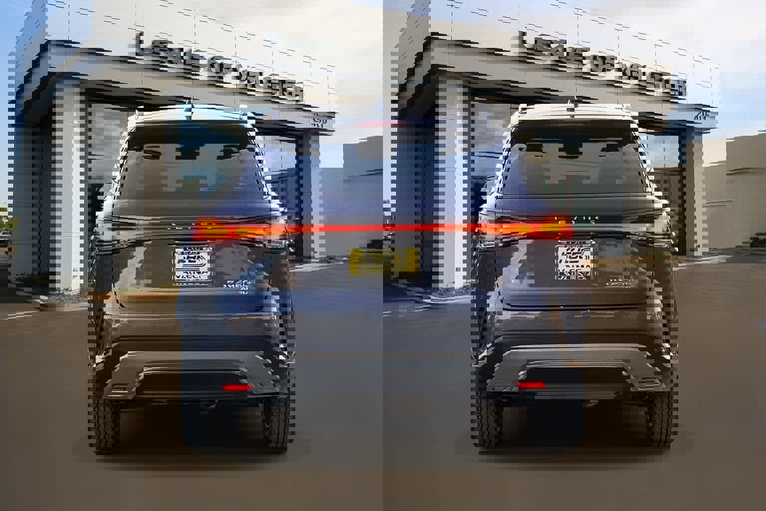 New 2026 Lexus RX 450h Luxury image 3