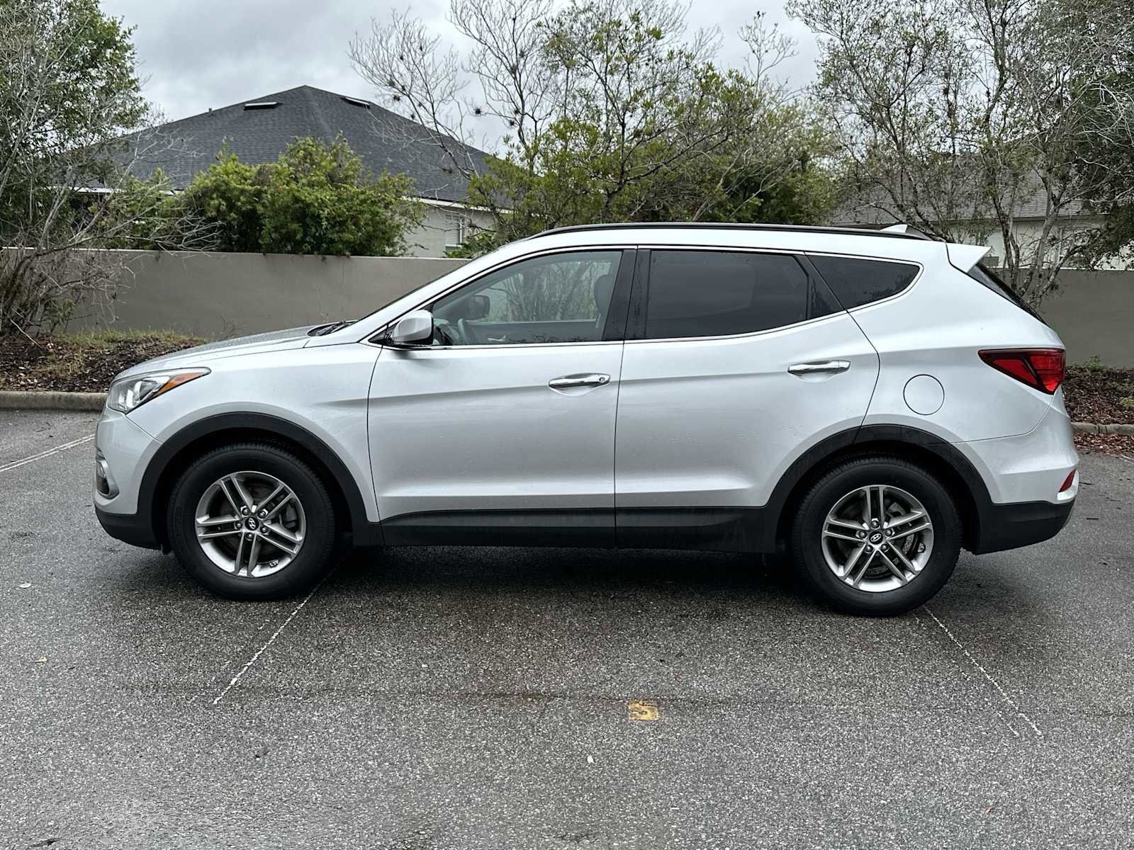 Used 2017 Hyundai Santa Fe Sport image 3