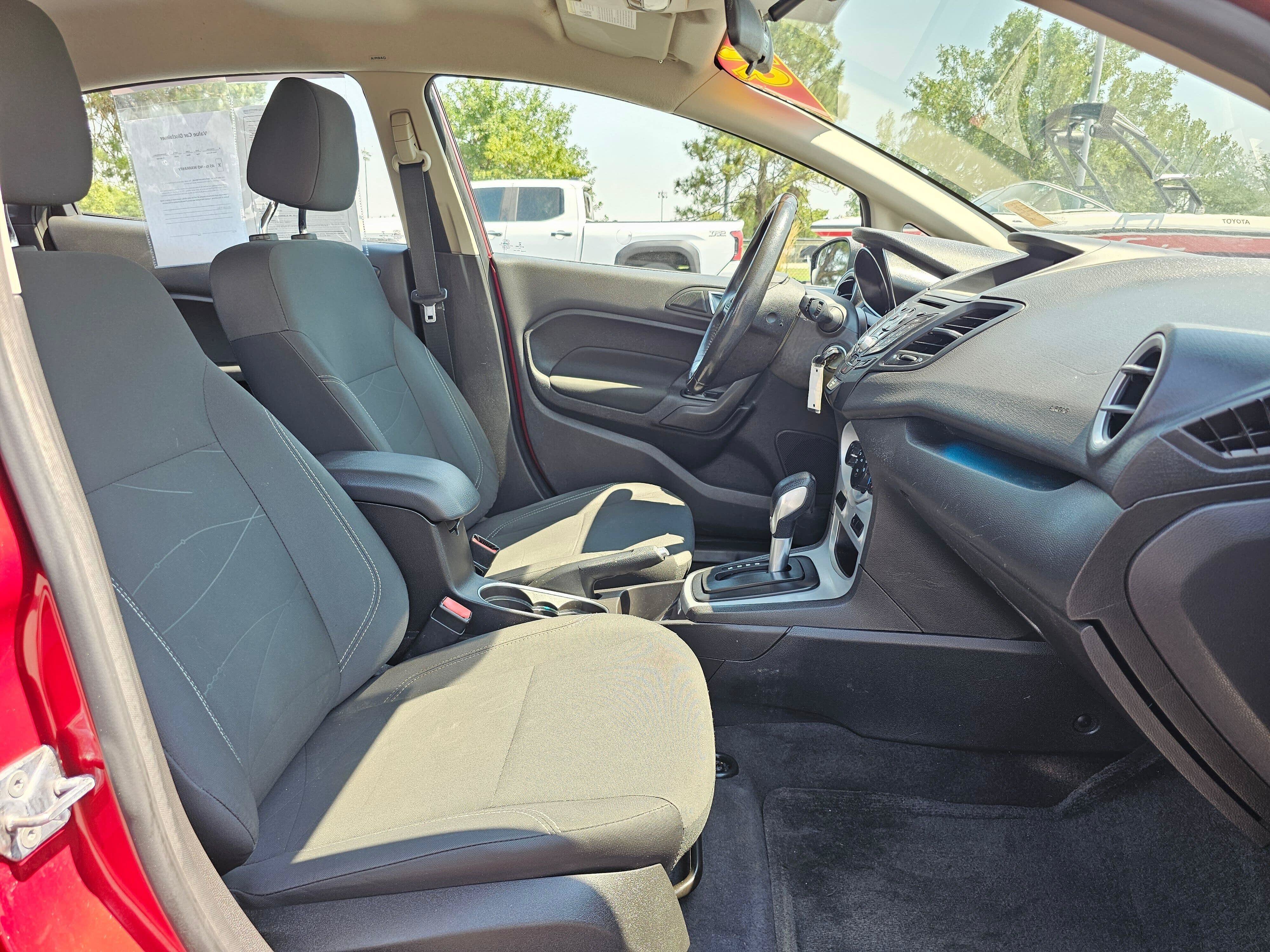 Used 2016 Ford Fiesta SE FWD image 10