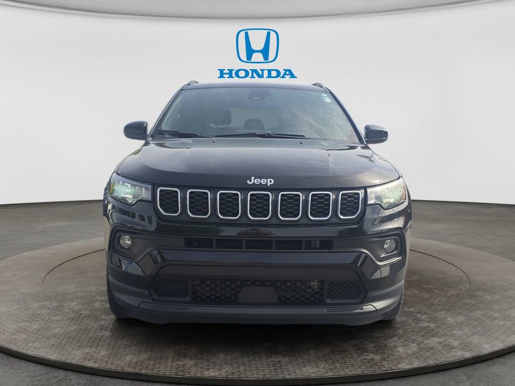 Used 2024 Jeep Compass Latitude AWD/4WD image 8
