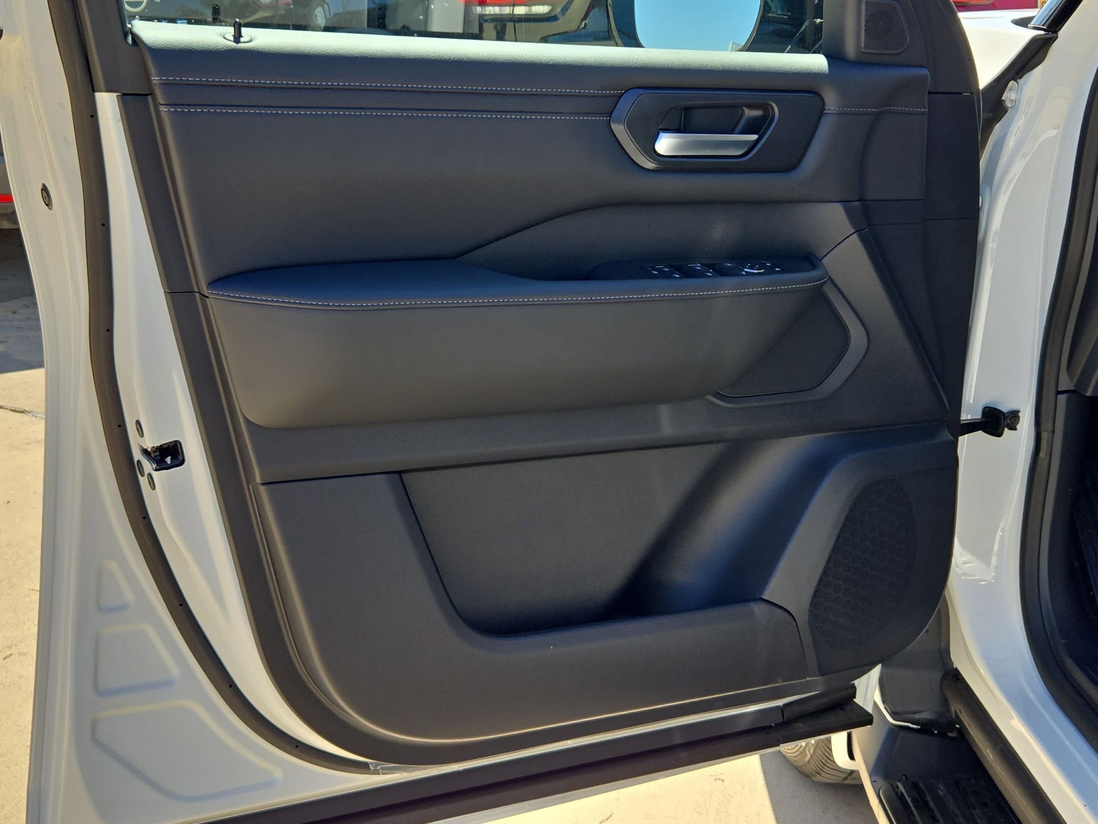 New 2026 Nissan Armada SV image 11