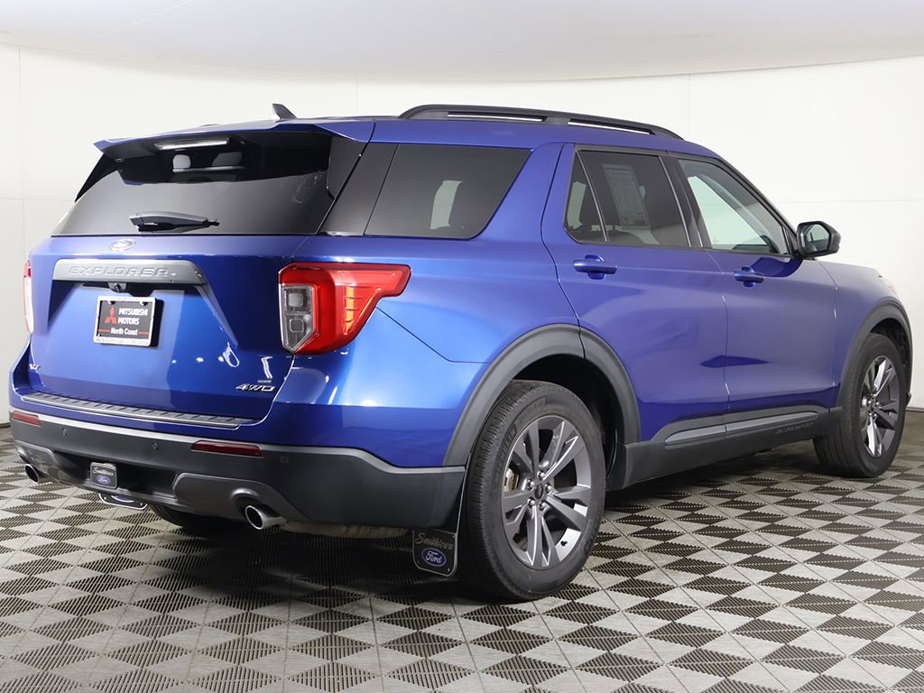 Used 2022 Ford Explorer XLT w/ Equipment Group 202A AWD/4WD image 10