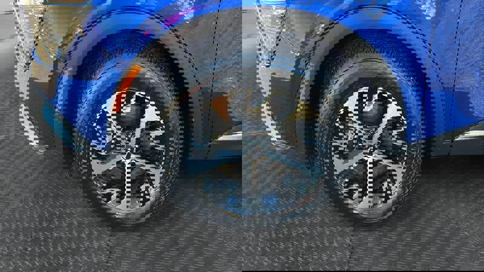 Used 2024 Kia Sportage EX image 9