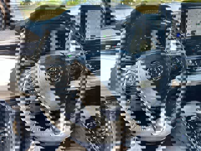 Used 2024 Toyota Corolla SE image 17