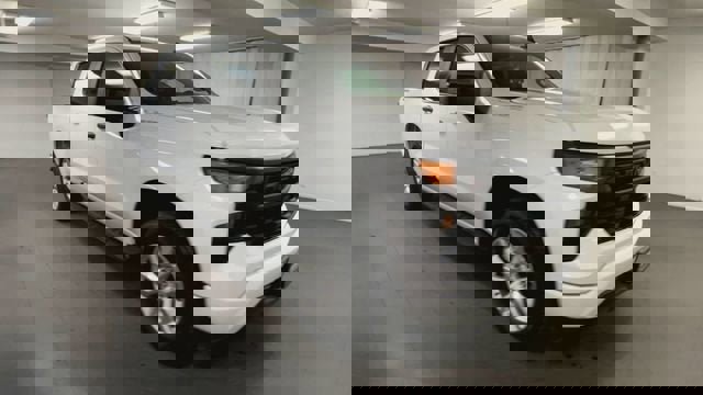 Certified 2026 Chevrolet Silverado 1500 Custom image 2