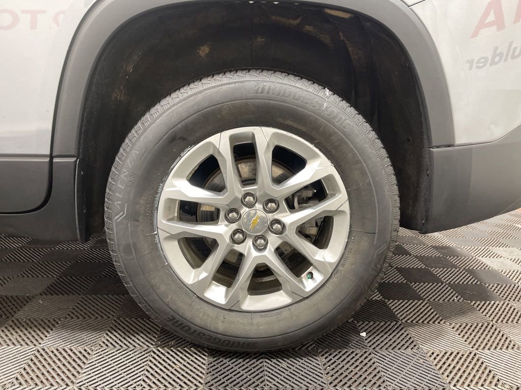 Used 2020 Chevrolet Traverse LT image 27