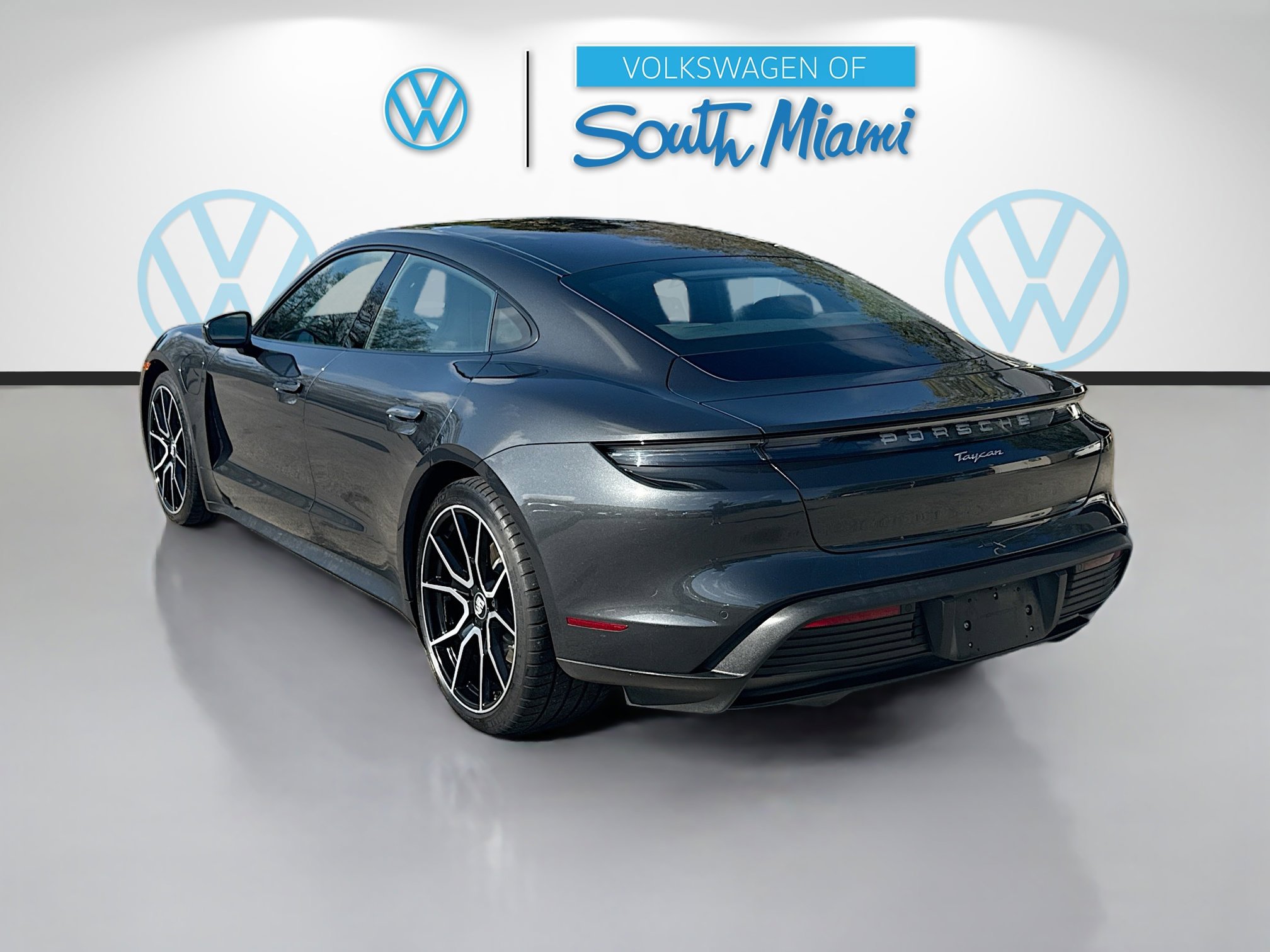 Used 2023 Porsche Taycan w/ Premium Package image 5