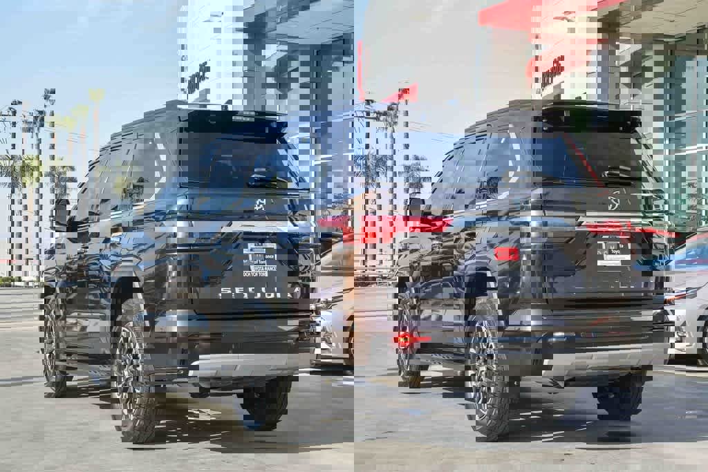 Used 2023 Toyota Sequoia Limited image 9