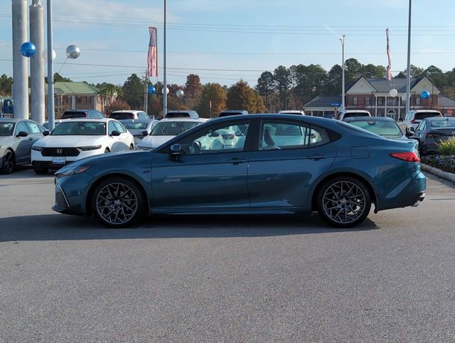 Used 2025 Toyota Camry SE image 6