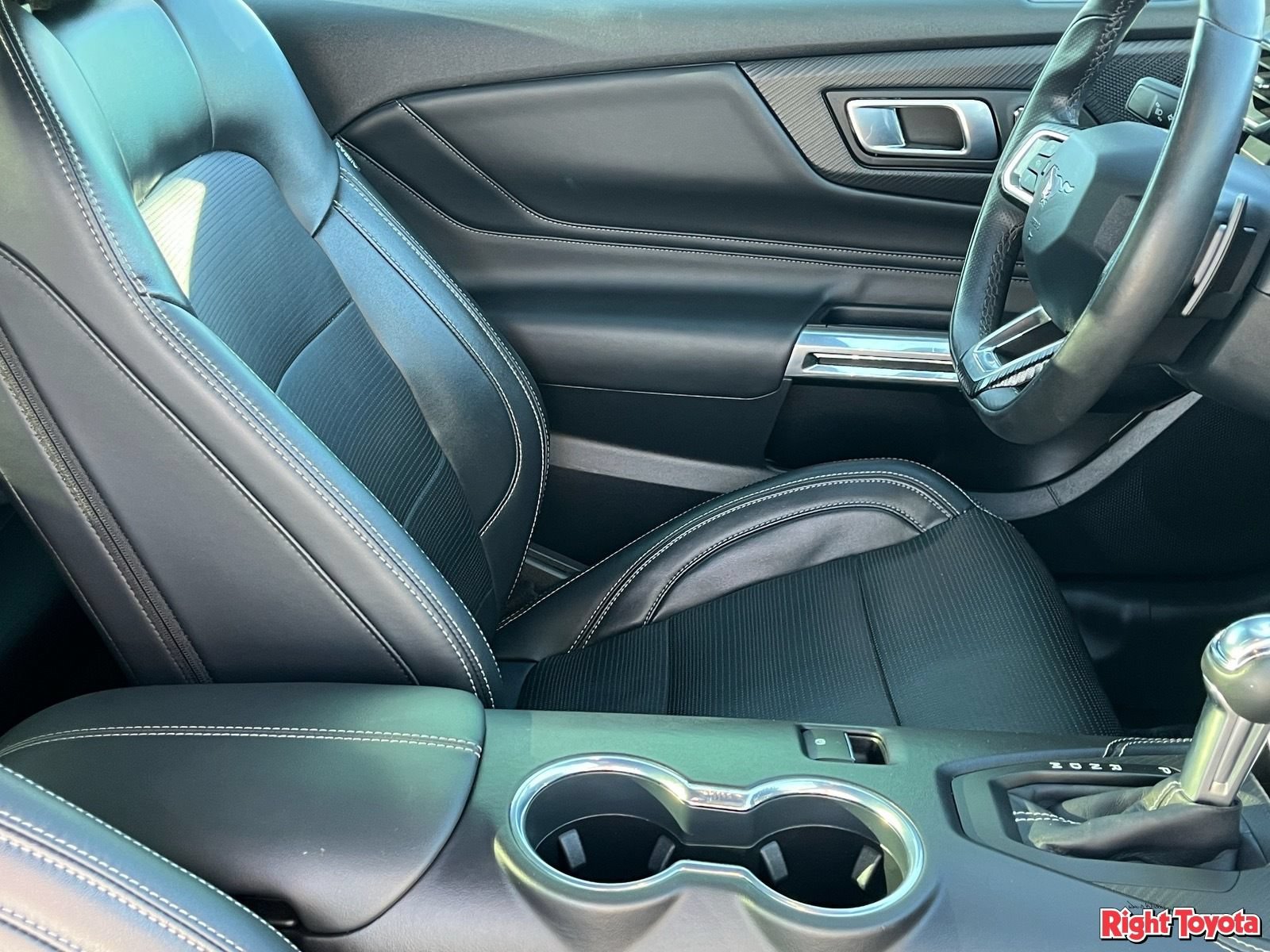 Used 2025 Ford Mustang GT Premium RWD image 13