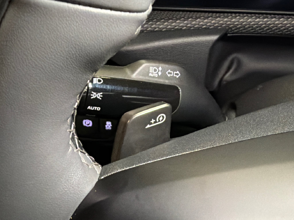 Certified 2025 Kia EV6 Wind RWD image 36