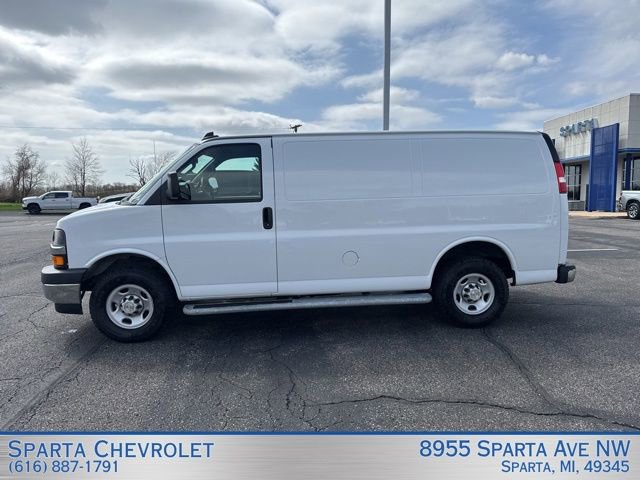 Used 2024 Chevrolet Express 2500 w/ Driver Convenience Package image 6